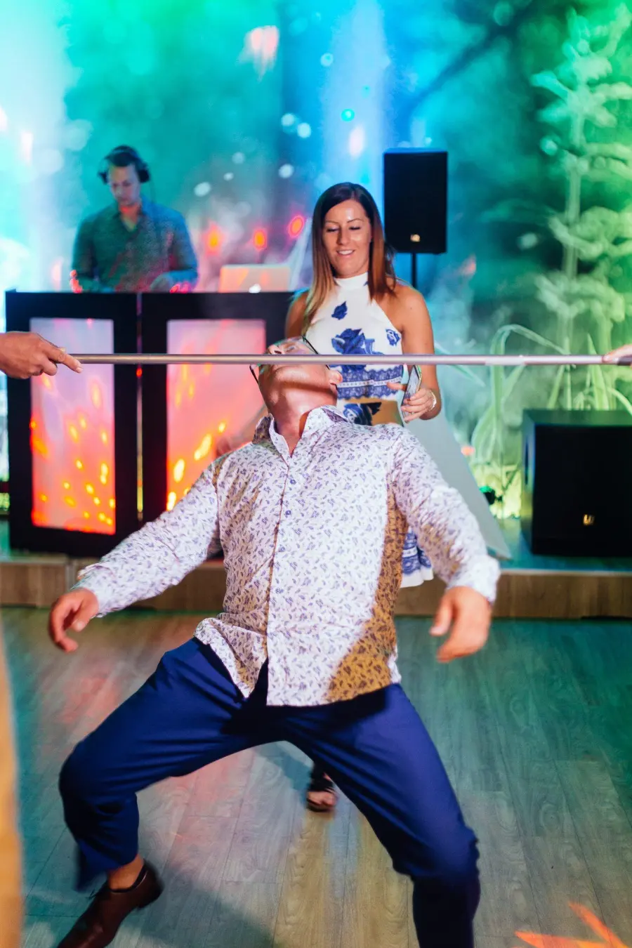 Esküvői DJ fotó – Fenyvesi Zsolt, buli és fénytechnika
